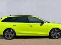 Used Skoda Octavia vRS 265 HP (194 kW) 2025 Green Estate