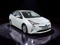 Used Toyota Prius Business Edition 122 HP (89 kW) 2016 White Hatchback