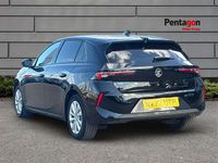 Second-hand Vauxhall Astra Design Edition 108 CP (79 kW) 2023 Negru Hatchback