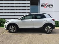 Nowe Kia Stonic GT-Line 115 KM (84 kW) 2025 Biały SUV