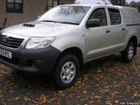 used Toyota HiLux 2.5 D-4D HL2