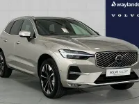 Używany Volvo XC60 Ultra 247 KM (181 kW) 2025 Złoty SUV