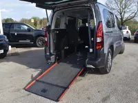 Usado Peugeot Rifter GT-line 131 HP (96 kW) 2023 Cinzento Monovolume