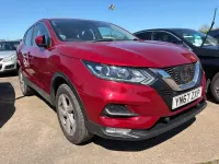Used Nissan Qashqai Acenta 115 HP (84 kW) 2017 Red SUV