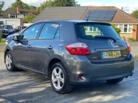 Używany Toyota Auris 2010 Szary Hatchback
