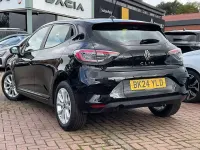 Used Renault Clio Evolution 90 HP (66 kW) 2024 Black Hatchback