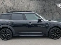 Używany Mini Cooper Countryman Classic 134 KM (98 kW) 2022 Czarny SUV
