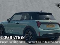 Used Mini Cooper Hatch 154 HP (113 kW) 2024 Green Hatchback