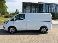 Used Ford Transit Custom Limited 130 HP (95 kW) 2021 White Van