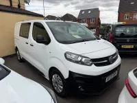 Used Vauxhall Vivaro 145 HP (106 kW) 2022 White MPV