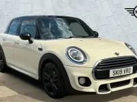 Used Mini Cooper Hatch 134 HP (98 kW) 2019 White Hatchback
