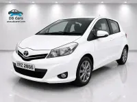 Used Toyota Yaris 99 HP (72 kW) 2014 White Hatchback