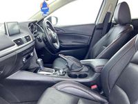 Used Mazda 3 Inclusive 150 HP (110 kW) 2015 White Hatchback