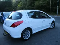 Used Peugeot 308 Envy 92 HP (67 kW) 2011 White Hatchback