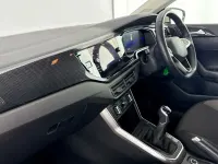 Usado VW Polo Life 95 HP (69 kW) 2021 Cinzento Citadino