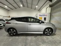 Used Nissan Leaf Tekna 39 kW (54 HP) 2018 Silver Hatchback