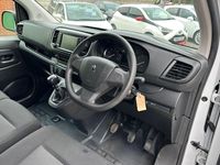 Second-hand Peugeot Expert Premium 2023 Alb Van