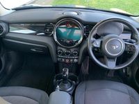 Used Mini Cooper Classic 134 HP (98 kW) 2023 Green Hatchback