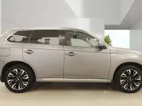 Used Mitsubishi Outlander P-HEV 203 HP (149 kW) 2018 Estate