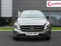 Usado Mercedes GLA180 Urban 122 HP (89 kW) 2019 Cinzento SUV
