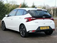 Używany Hyundai i20 SE 100 KM (73 kW) 2021 Biały Hatchback