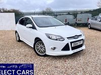 Used Ford Focus Zetec 125 HP (91 kW) 2014 White Hatchback