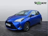 Used Toyota Yaris 99 HP (72 kW) 2018 Blue Hatchback
