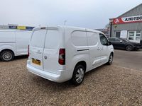 Used Vauxhall Combo S 100 HP (73 kW) 2023 White MPV