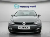 Usado VW Golf VII Match 115 HP (84 kW) 2019 Cinzento Citadino