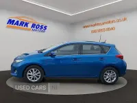Used Toyota Auris 132 HP (97 kW) 2014 Blue Hatchback