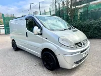 Używany Renault Trafic 115 KM (84 kW) 2012 Srebrny Minivan