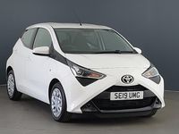Used Toyota Aygo X-play 72 HP (52 kW) 2019 White Hatchback