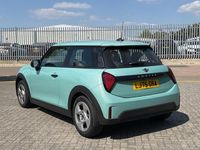 Usado Mini Cooper Hatch 113 kW (154 HP) 2025 Verde Citadino