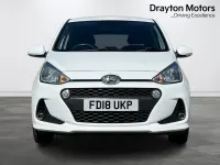 Used Hyundai i10 Premium 87 HP (63 kW) 2018 White Hatchback