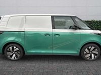 New VW ID. Buzz 250 kW (340 HP) 2025 Candy white / bay leaf green metallic MPV