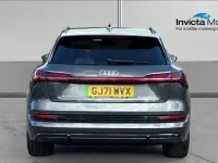 Second-hand Audi e-tron Black Edition 300 kW (408 CP) 2021 Gri SUV