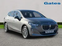 Begagnad BMW 220 Luxury Line 2024 Grå Halvkombi