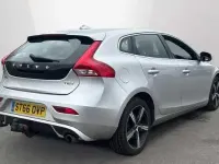 Begagnad Volvo V40 R-Design 121 HK (88 kW) 2016 Silver Halvkombi
