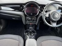 Używany Mini ONE Classic 101 KM (74 kW) 2021 Szary Hatchback