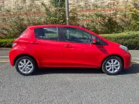 Used Toyota Yaris 99 HP (72 kW) 2013 Red Hatchback