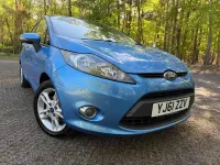 Begagnad Ford Fiesta 70 HK (51 kW) 2012 Blå Halvkombi