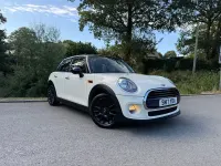 Used Mini Cooper D Hatch 2017 White Hatchback