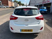 Used Hyundai i30 SE 100 HP (73 kW) 2015 White Hatchback