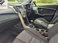 Usado Hyundai i30 Active 110 HP (80 kW) 2013 Cinzento Citadino