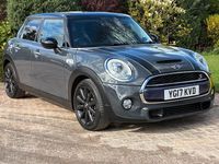 Usado Mini Cooper S Hatch 2017 Cinzento Citadino