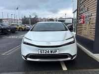 Used Toyota Prius 220 HP (161 kW) 2024 White Hatchback