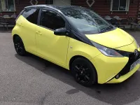 Used Toyota Aygo X-cite 69 HP (50 kW) 2017 Yellow Hatchback