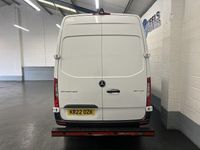 Begagnad Mercedes Sprinter Progressive 2022 Vit Van