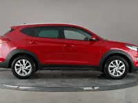 Used Hyundai Tucson SE 115 HP (84 kW) 2019 Red SUV