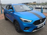 Usado MG ZS Exclusive 106 HP (77 kW) 2022 Azul SUV
